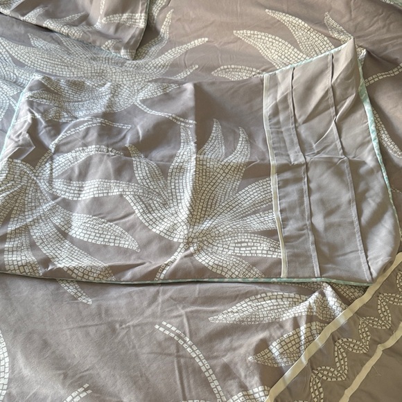 Palm Comforter Set - Picture 4 of 8